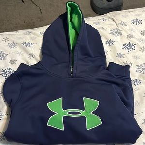 Navy and green under armor sweatshirt